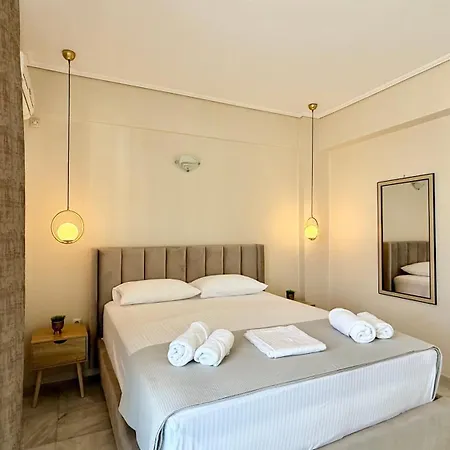 Free Spirit Sophie * Καλαμάτα